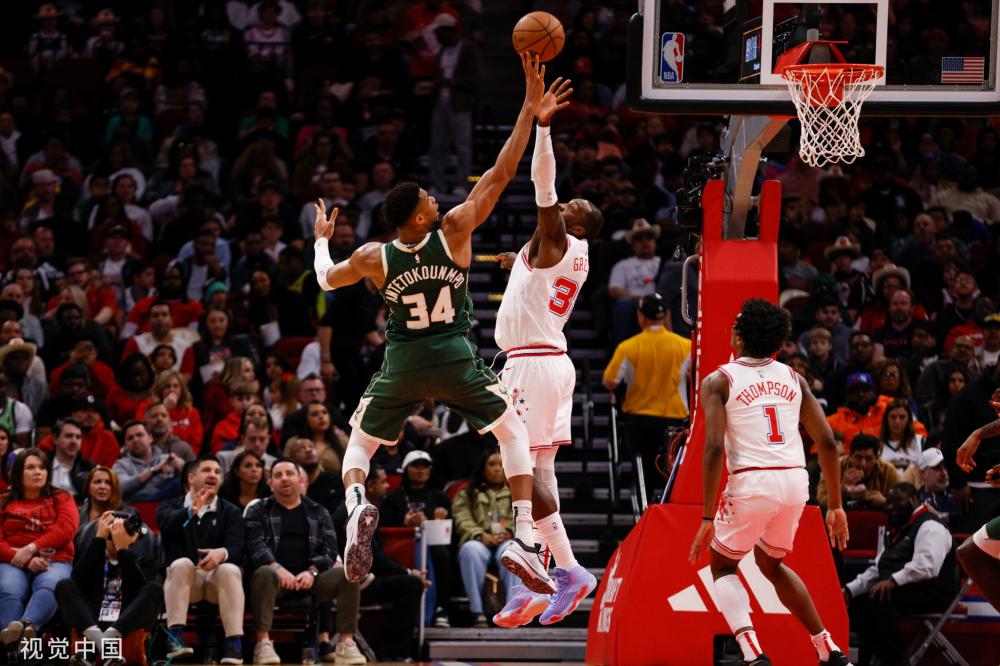 此年轻的球 此年轻的球