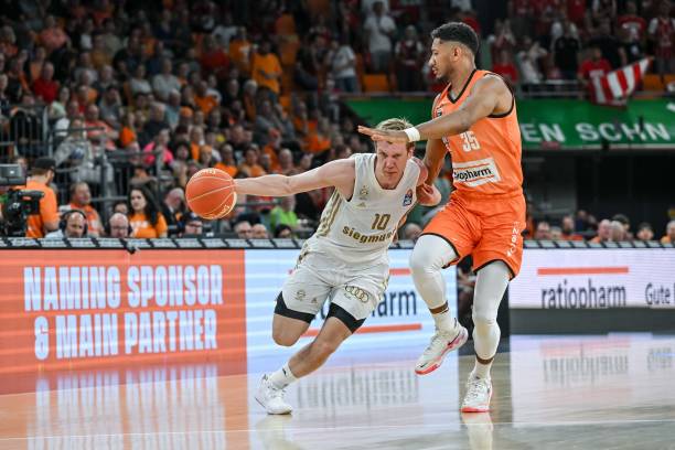 评论员甚至 评论员甚至