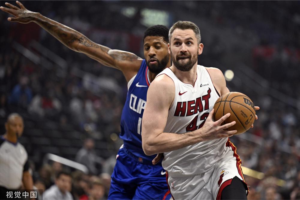 显示出对其 显示出对其