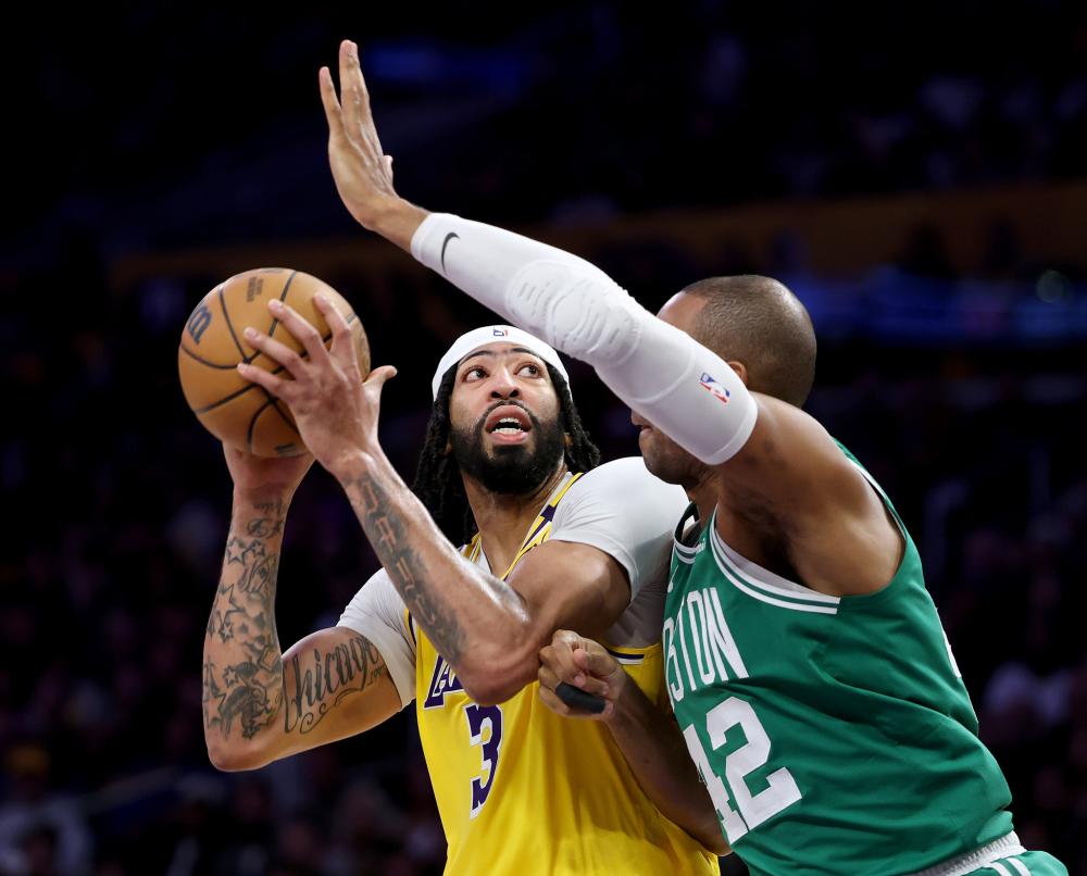 曼城在更多 曼城在更多